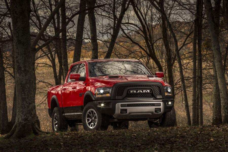  Dodge Ram 1500 Rebel 2015 года  (фото 14 из 54)